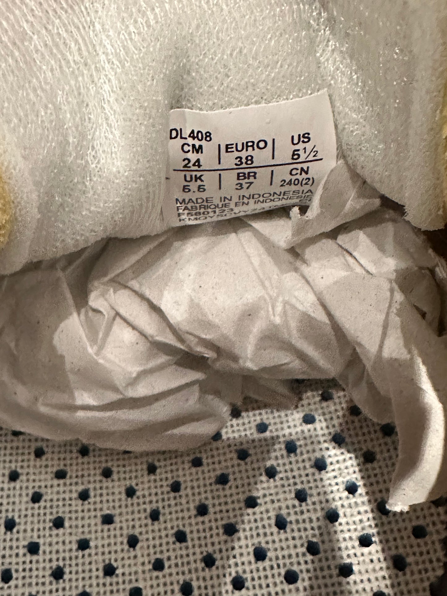 Onitsuka Tiger Mexico 66 • Size 4 or 5.5 • Yellow