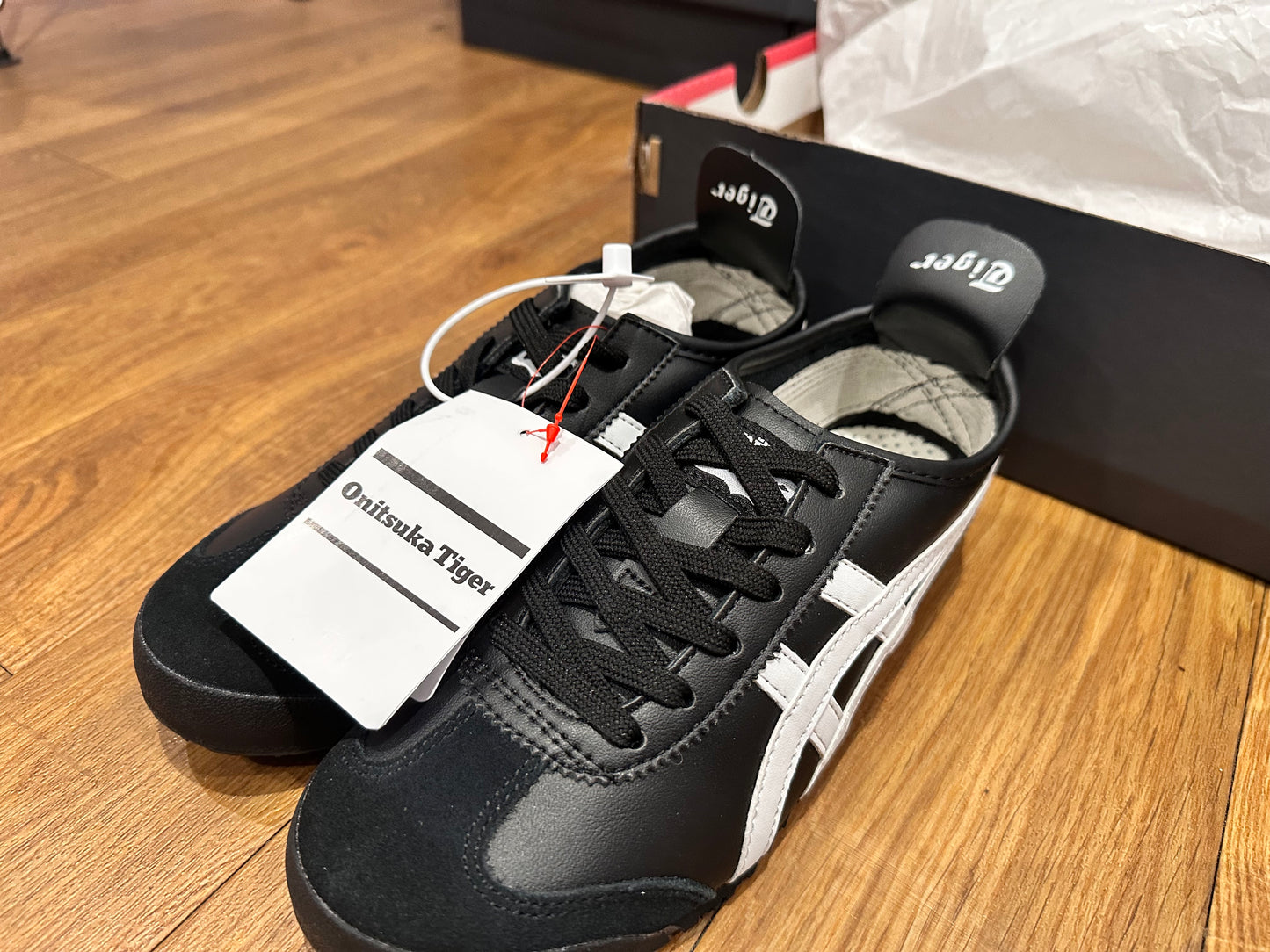 *PRE-ORDER* Onitsuka Tiger Mexico 66 • Size 5.5 • Black with White Stripes